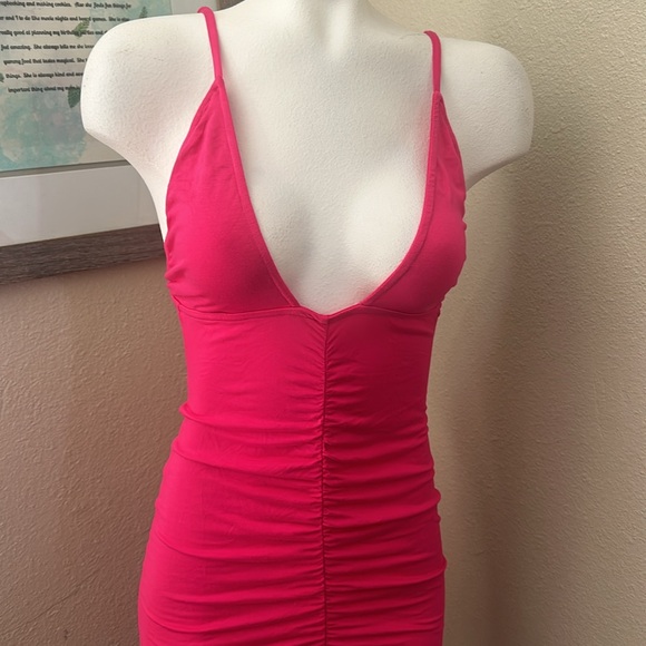 NWT Pink Stretch Ruched Dress By Clayton Size M - Picture 2 of 4